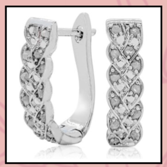 1/4 Carat Diamond Earrings - Picture 2 of 3